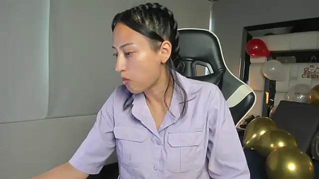 Adhara7 online show from 12-17-25, 09:10