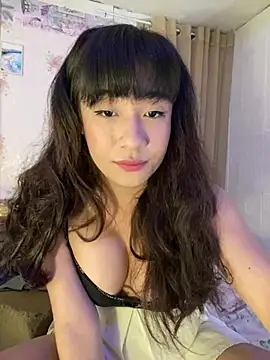 Snapshot of Kimberly-Ferarren chatting on 06-13-26, 04:27 Kimberly-Ferarren online show from 06-13-26, 04:27