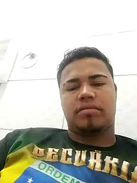 Snapshot of delson1234 chatting on 07-10-26, 04:50 delson1234 online show from 07-10-26, 04:50
