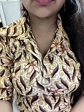 monika 555 online show from 12-19-25, 10:44