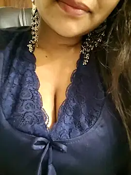 monika 555 online show from 12-21-25, 10:11