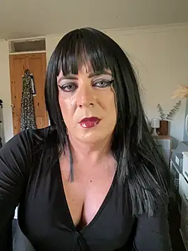 tifaniidalvero online show from 12-19-25, 02:57