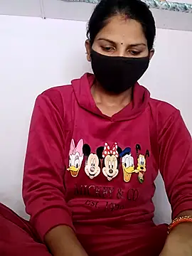 poojam93 online show from 11-25-25, 04:01