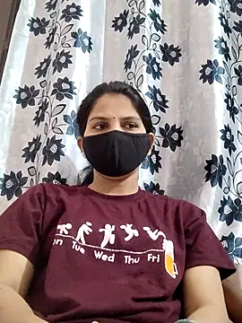 poojam93 online show from 04-07-26, 02:12