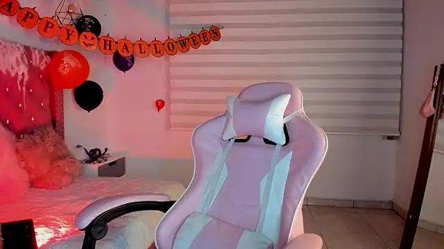 Jade rey  online show from 10-30-25, 02:46