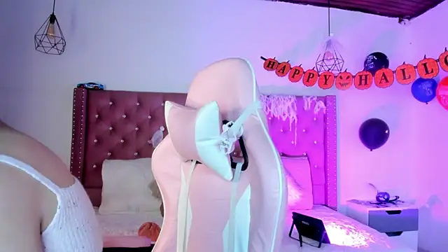 Jade rey  online show from 10-31-25, 08:10