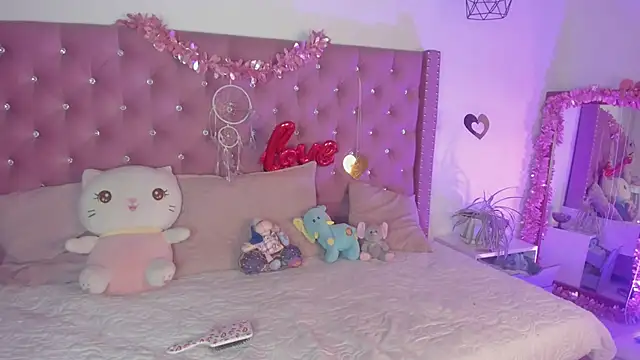 Jade rey  online show from 03-07-26, 11:46