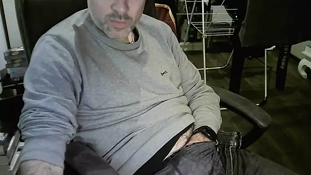 Chrisprngr online show from 11-19-25, 06:52