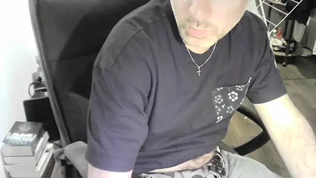 Snapshot of Chrisprngr chatting on 05-26-26, 06:59 Chrisprngr online show from 05-26-26, 06:59