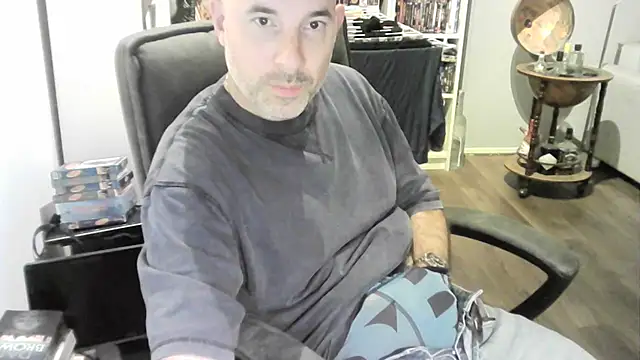 Snapshot of Chrisprngr chatting on 07-24-26, 07:34 Chrisprngr online show from 07-24-26, 07:34