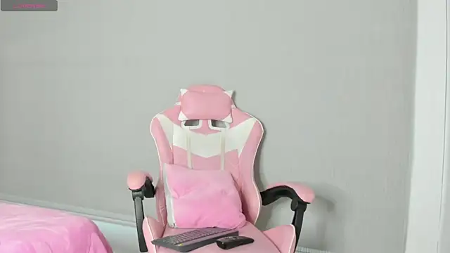 kendal hot01 online show from 11-14-25, 11:53