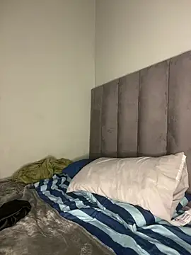 Trans fairy online show from 03-25-26, 12:38