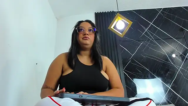 Snapshot of AriaBelle chatting on 04-29-26, 11:14 AriaBelle online show from 04-29-26, 11:14