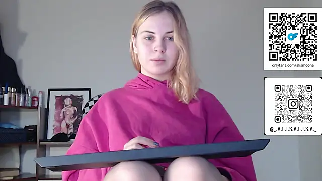 Snapshot of Alismoona chatting on 12-16-25, 12:10 Alismoona online show from 12-16-25, 12:10