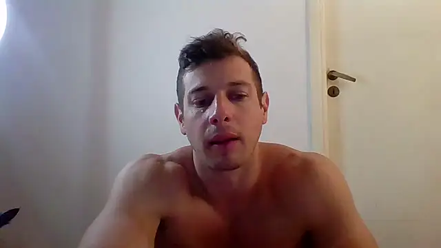 luca23millo90 online show from 09-17-25, 03:52