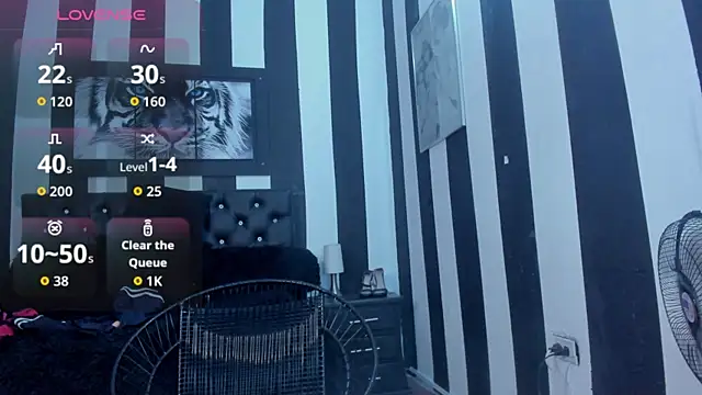 Snapshot of aliceemature4u chatting on 10-26-25, 10:36 aliceemature4u online show from 10-26-25, 10:36