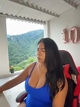samanthahut1 online show from 05-17-26, 02:35