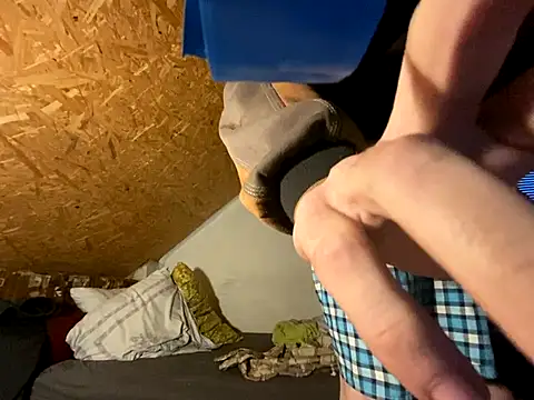 Snapshot of Salon1986 chatting on 09-25-25, 05:11 Salon1986 online show from 09-25-25, 05:11