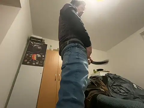 Snapshot of Salon1986 chatting on 11-30-25, 11:20 Salon1986 online show from 11-30-25, 11:20