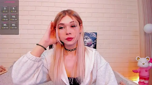 Blondy Fina online show from 12-01-25, 04:17