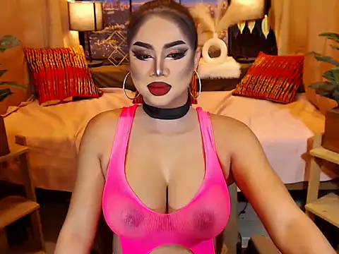 Snapshot of TRANSLUNAA chatting on 06-30-26, 04:57 TRANSLUNAA online show from 06-30-26, 04:57