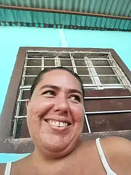 Snapshot of yyuly chatting on 10-05-25, 05:00 yyuly online show from 10-05-25, 05:00