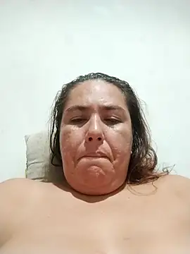 Snapshot of yyuly chatting on 10-23-25, 01:27 yyuly online show from 10-23-25, 01:27