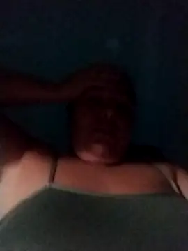 Snapshot of yyuly chatting on 10-26-25, 03:45 yyuly online show from 10-26-25, 03:45