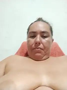 Snapshot of yyuly chatting on 11-07-25, 12:43 yyuly online show from 11-07-25, 12:43