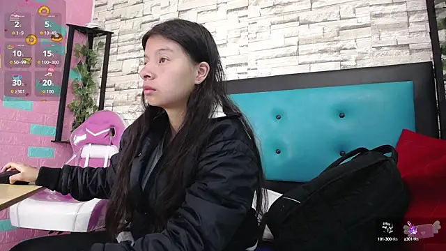 maily can online show from 10-20-25, 01:00