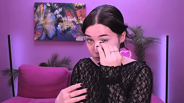 lil angel  online show from 11-22-25, 06:12