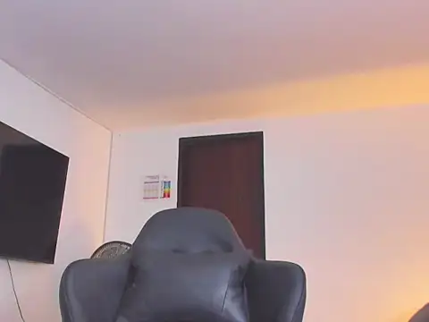 Snapshot of RJBarto chatting on 09-19-25, 08:20 RJBarto online show from 09-19-25, 08:20