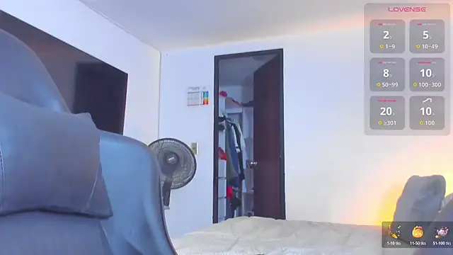 Snapshot of RJBarto chatting on 11-03-25, 10:53 RJBarto online show from 11-03-25, 10:53