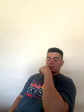 Snapshot of RJBarto chatting on 11-04-25, 02:16 RJBarto online show from 11-04-25, 02:16