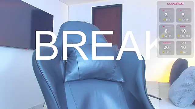 Snapshot of RJBarto chatting on 11-09-25, 06:39 RJBarto online show from 11-09-25, 06:39