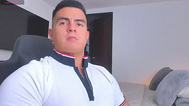 Snapshot of RJBarto chatting on 11-20-25, 06:51 RJBarto online show from 11-20-25, 06:51