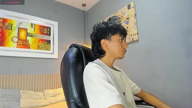 Snapshot of markbowie chatting on 05-29-26, 08:40 markbowie online show from 05-29-26, 08:40