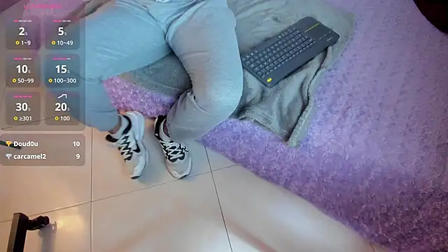 Coco joness online show from 10-11-25, 07:56