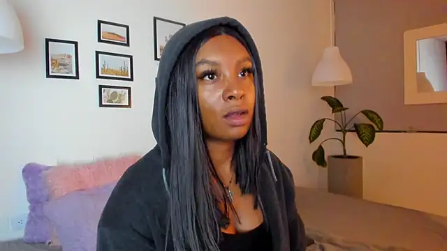 Coco joness online show from 12-05-25, 08:38