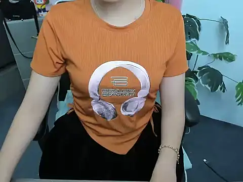 Xiao cute online show from 11-20-25, 02:39