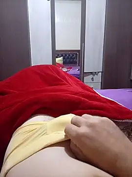 Gustavo198045 online show from 04-19-26, 03:28