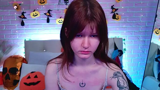 Aria Vox online show from 10-30-25, 03:41