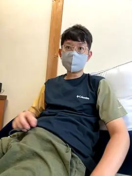 tom19899q online show from 09-15-25, 08:25