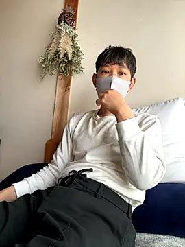 tom19899q online show from 11-18-25, 01:22