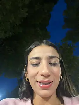 -juicy  online show from 07-22-26, 11:40