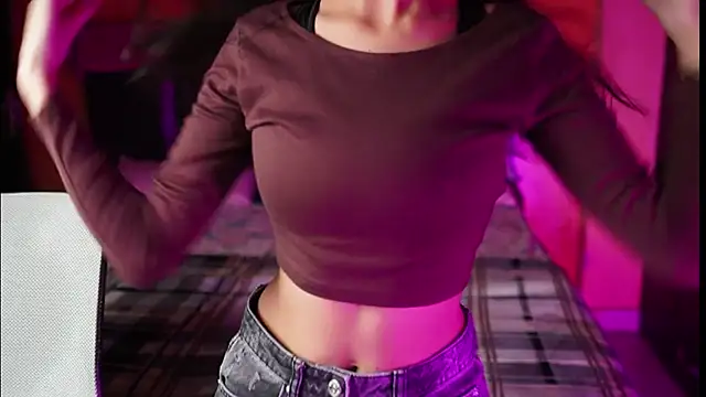 Snapshot of NidhiChandra chatting on 09-17-25, 10:50 NidhiChandra online show from 09-17-25, 10:50