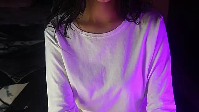 Snapshot of NidhiChandra chatting on 11-06-25, 01:45 NidhiChandra online show from 11-06-25, 01:45