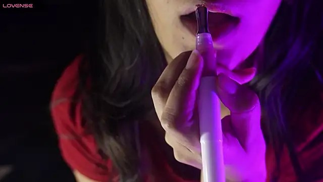 Snapshot of NidhiChandra chatting on 11-18-25, 08:19 NidhiChandra online show from 11-18-25, 08:19