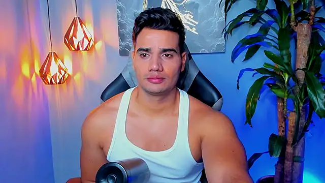 AndresR3 online show from 11-25-25, 02:17