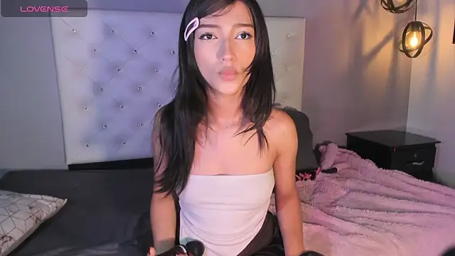 Nicollee Heart online show from 09-10-25, 01:55